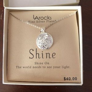 🎉NWT LA Rocks Shine Necklace!